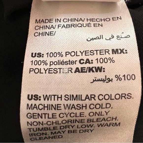 ➖Chico's Black Button Down Long Sleeve Hidden Button Packet Side Slit Tunic. M - Picture 10 of 10